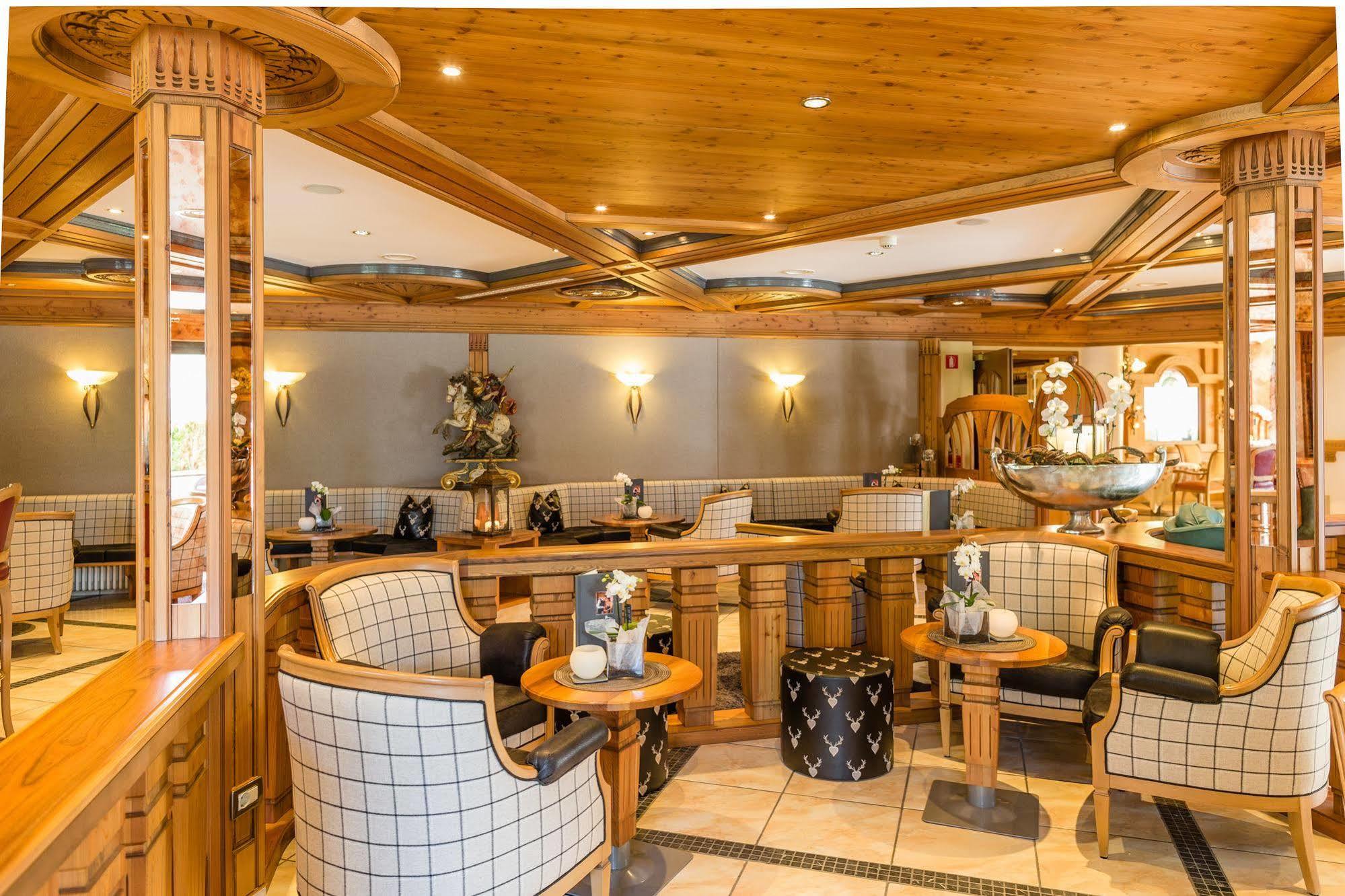 Dolcevita Hotel Jagdhof Laces Luaran gambar